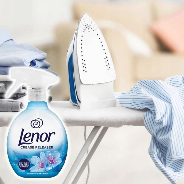 Procter & Gamble Lenor Crease Releaser Exotic Bloom Żelazko Spray 500 ml