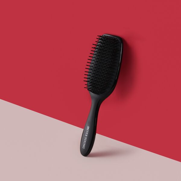 SISTER YOUNG_Ayla Hair Brush szczotka do włosów z elastycznym nylonowym włosiem Black