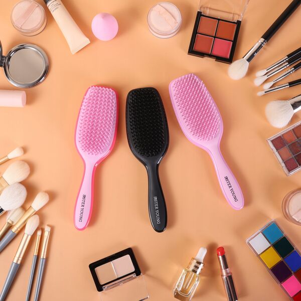 SISTER YOUNG_Ayla Hair Brush szczotka do włosów z elastycznym nylonowym włosiem Black