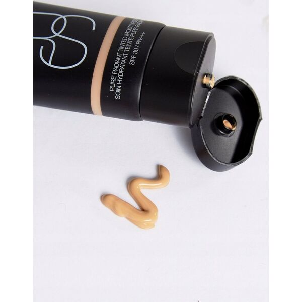 Nars Pure Radiant Tinted Moisturizer SPF30