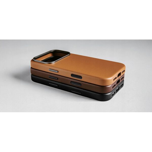 NOMAD Traditional Leather Case - skórzane etui do iPhone 17 Pro kompatybilne z MagSafe (black)