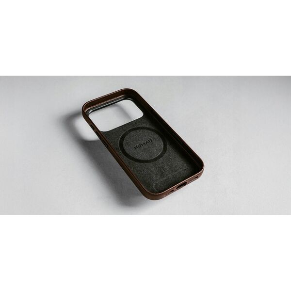 NOMAD Traditional Leather Case - skórzane etui do iPhone 17 Pro Max kompatybilne z MagSafe (brown)