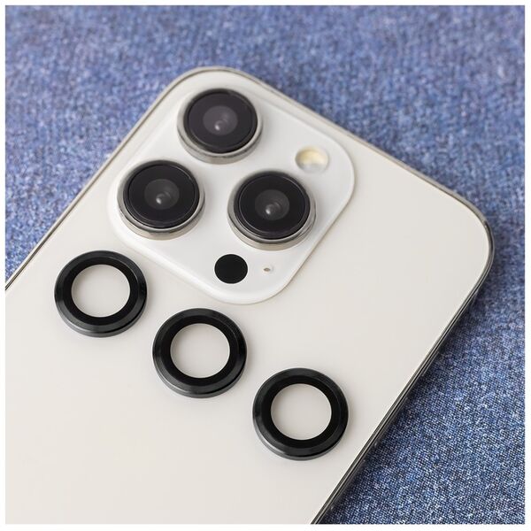 Single lens protection for iPhone 12 Mini / iPhone 12 / iPhone 11 black frame