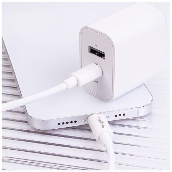 Maxlife MXTC-06-20AC PD QC charger 1x USB-C 1x USB 20W white + USB-C - Lightning cable 20W 5907457738423
